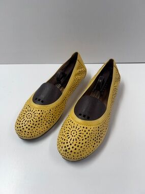 Vionic Mustard Yellow Robyn Floral Laser-Cut Ballet Flats